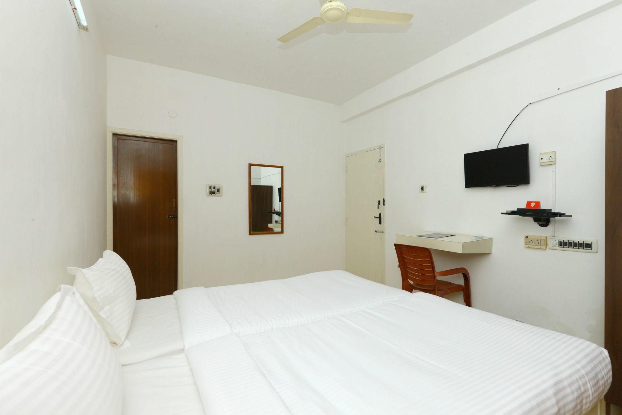 Oyo 9261 Spl Serviced Apartments Sholinganallur Siruseri Екстериор снимка