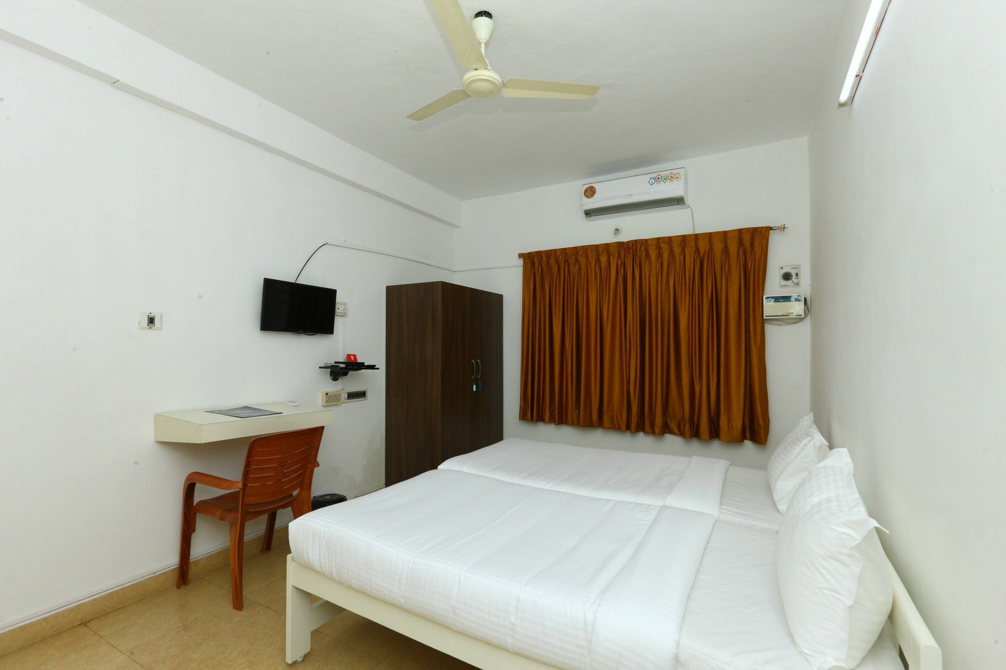 Oyo 9261 Spl Serviced Apartments Sholinganallur Siruseri Екстериор снимка