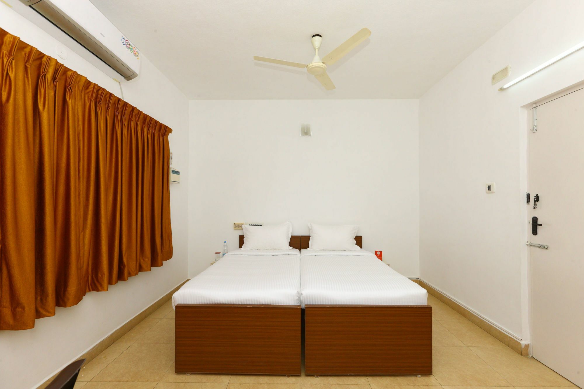 Oyo 9261 Spl Serviced Apartments Sholinganallur Siruseri Екстериор снимка